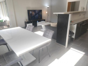 Appartement entre Paris & Disney à 3 min gare RERA